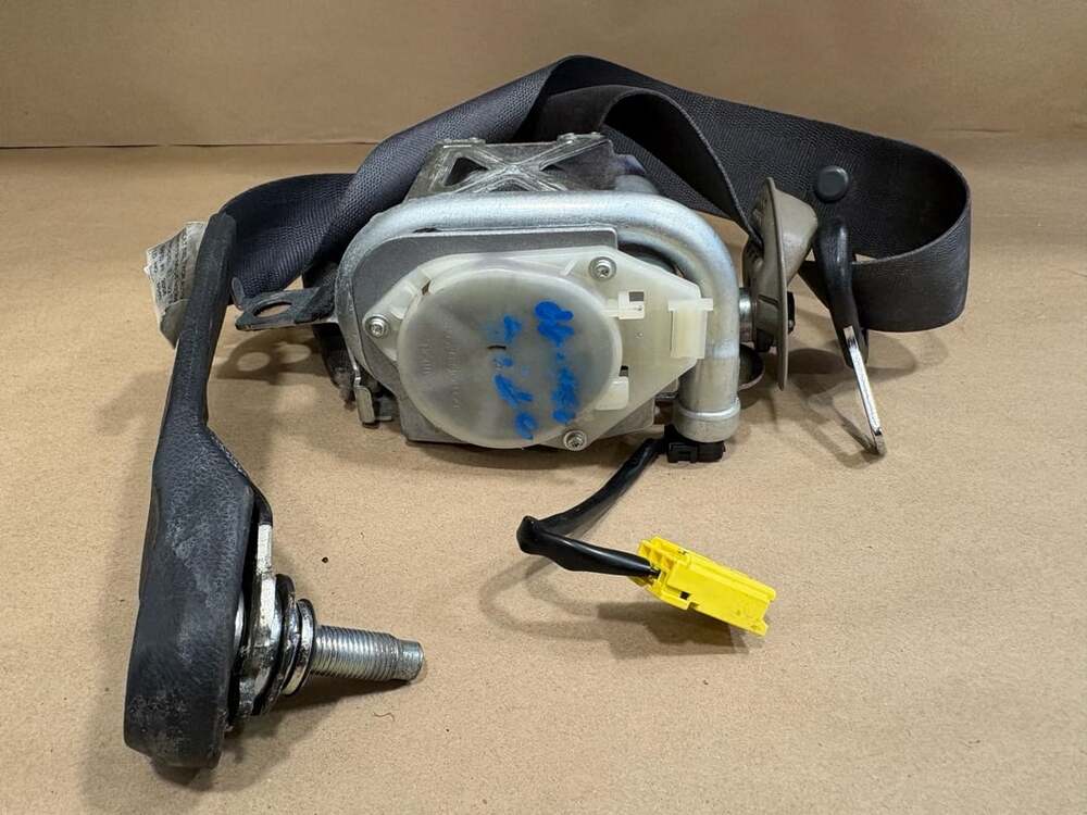 2008 Honda Accord Coupe Driver Left Front Seat Belt Retractor Black OEM